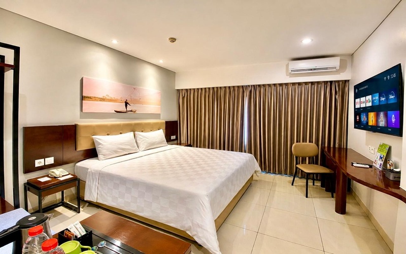 Superior Room - King Bed
